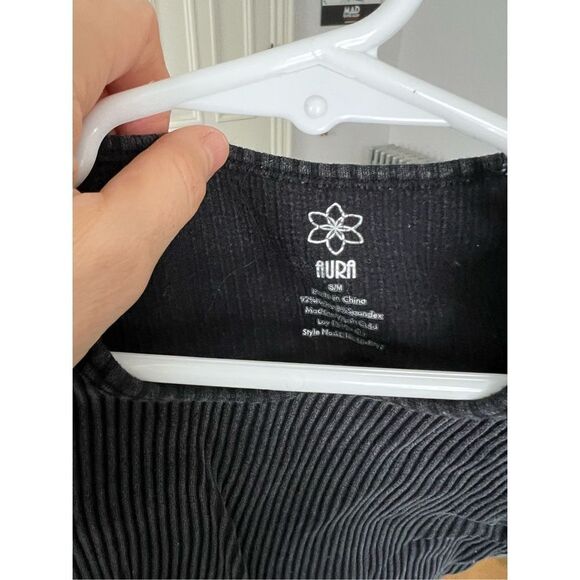 Bundle of Aura black and white ribbed crop stretch scoop neck tees S/M - Picture 3 of 7